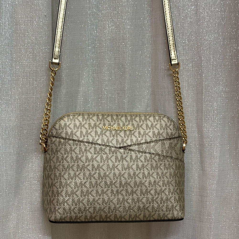 Michael Kors Jet Set Travel Dome Shoulder Crossbody Bag MK Pale Gold - Picture 10 of 10